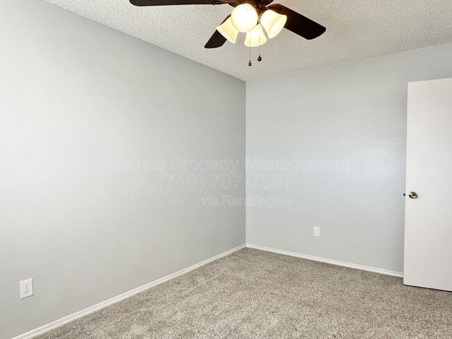 Building Photo - 3465 Kirkwood Dr