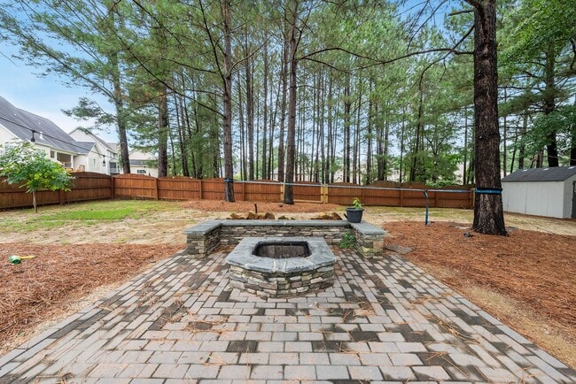 Building Photo - 3537 Bunting Dr