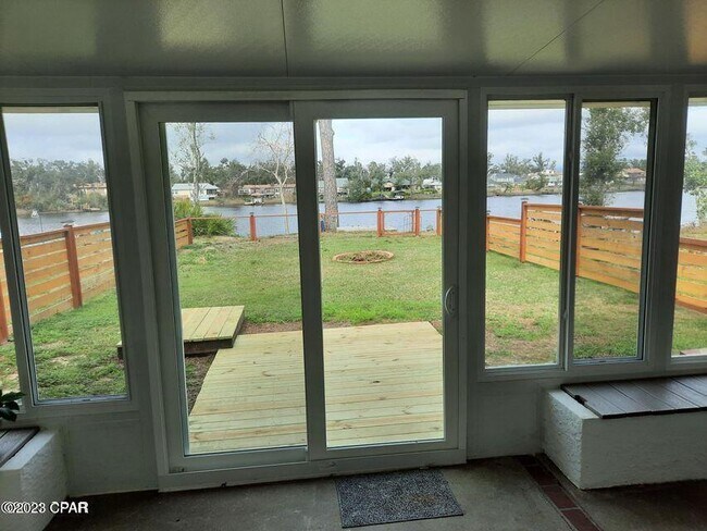 Building Photo - 7517 Yellow Bluff Rd