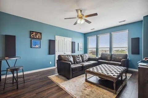 Building Photo - 9721 Bodega Bay Rd