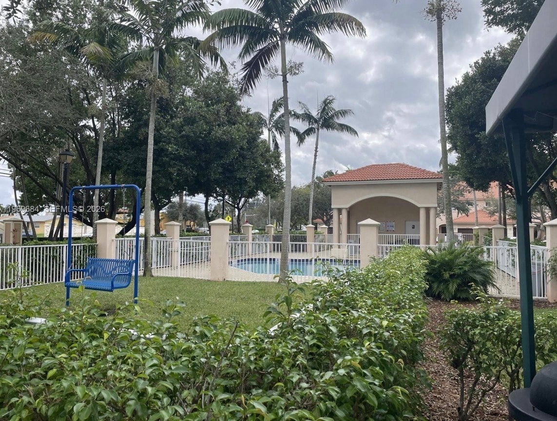 Building Photo - 8835 S Isles Cir