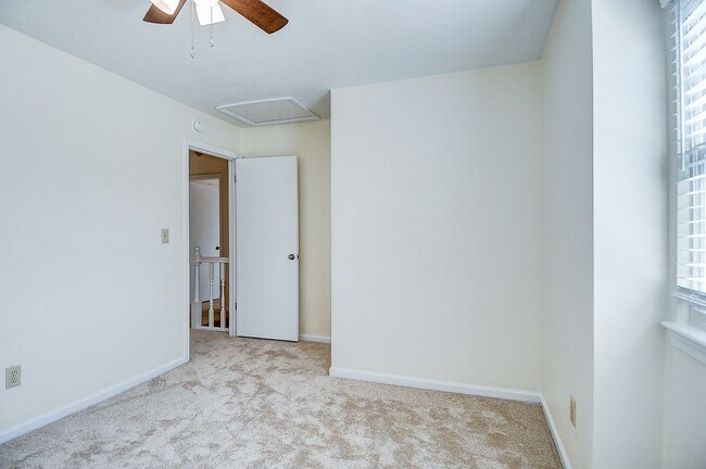 Building Photo - FOR RENT - INDIAN LAKES / SALEM AREA VIRGINIA BEACH!