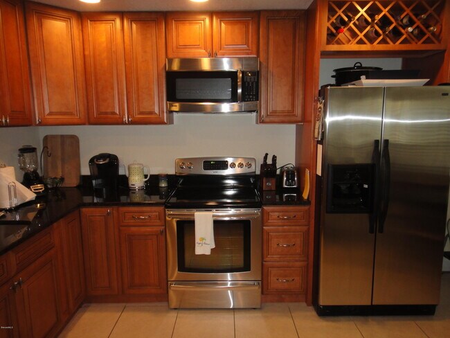 Building Photo - 230 Cape Shores Cir