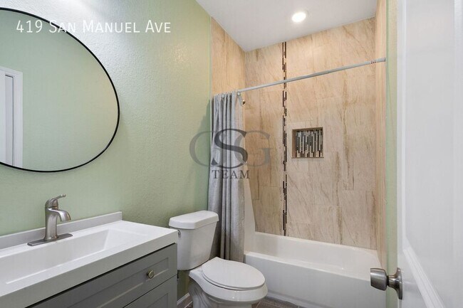 Building Photo - 419 San Manuel Ave