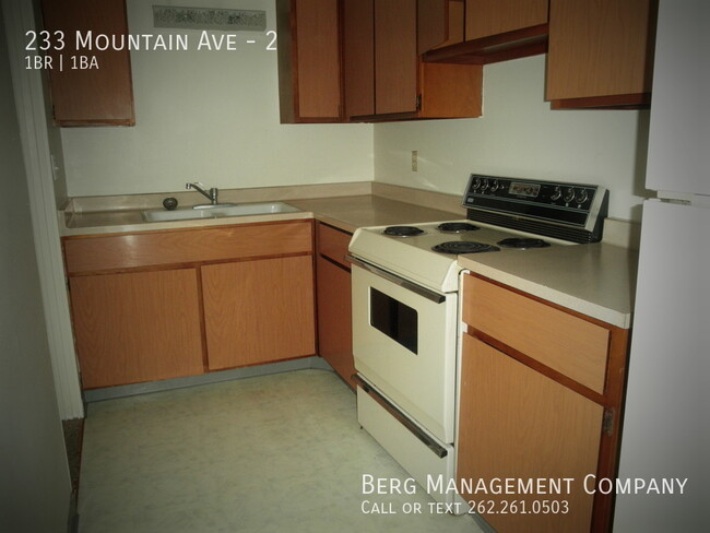 Building Photo - 233 Mountain Ave