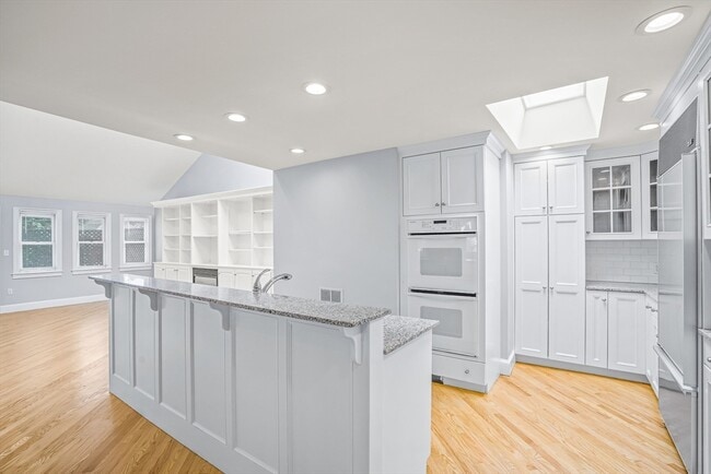 Building Photo - 11 Elmwood Ave