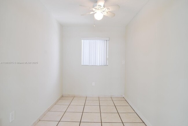 Building Photo - 1662 Lincoln Ct
