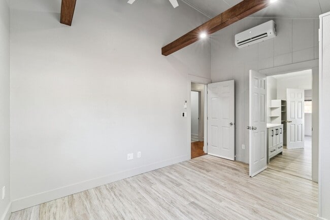 Building Photo - 4306 Plum St