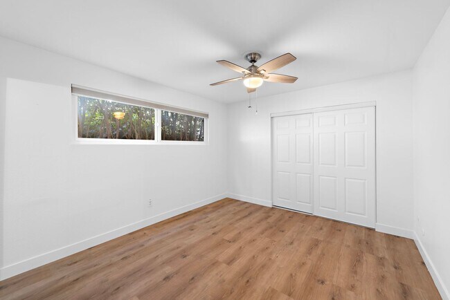 Building Photo - 137 Avenida Mateo