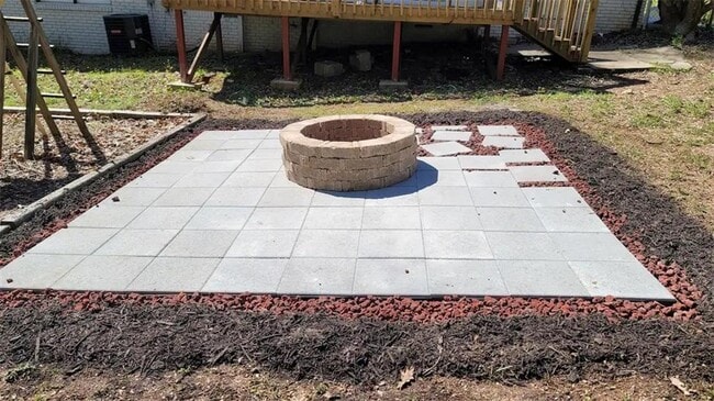 Building Photo - 3749 Pin Oak Cir