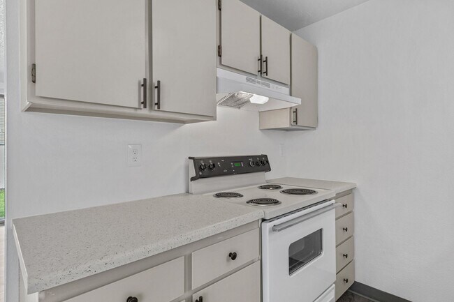 Building Photo - Free rent through June! Amazing one bedroo...