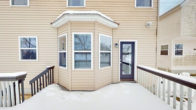 Building Photo - 5876 Myrick Rd