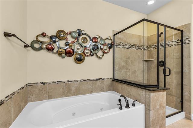 Building Photo - 4709 Bayview Dr