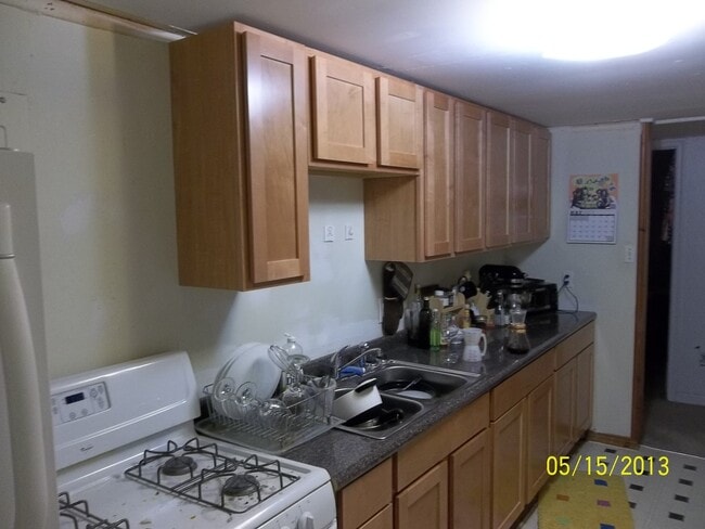 Primary Photo - 1 bedroom 1 bath with den