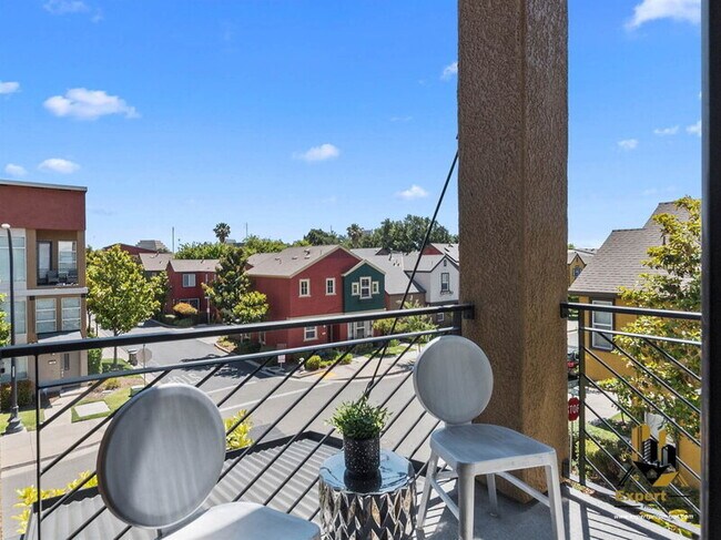 Building Photo - 797 Krypton Ct