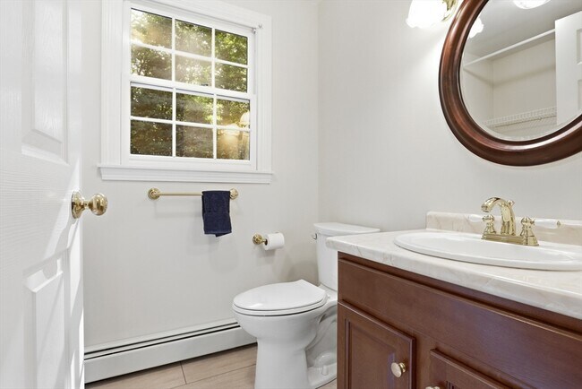 Building Photo - 59 Crystal Ct