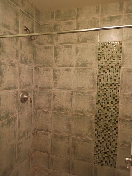 Loft shower - 7618 E Callisto Cir