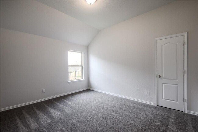 Building Photo - 708 Sunny Ridge Dr