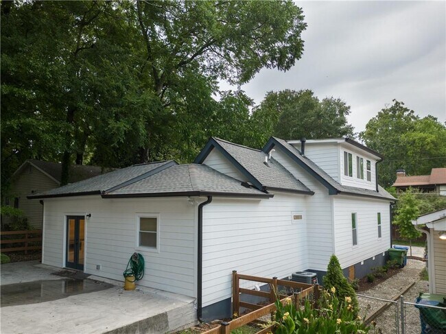 Building Photo - 1170 Niles Ave NW