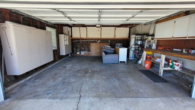 Building Photo - 4 Bed 2 Bath House in East Whittier Availa...