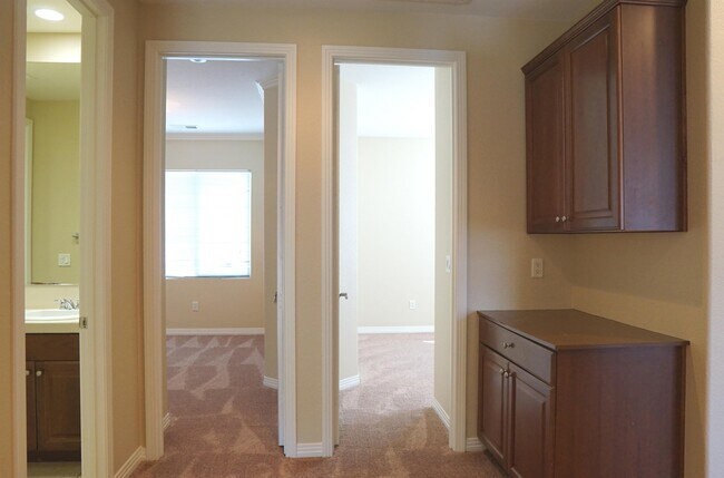 Building Photo - 35579 Domani Dr