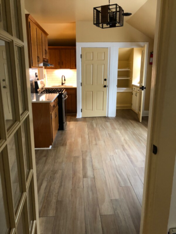 Building Photo - 1454 N Franklin Pl