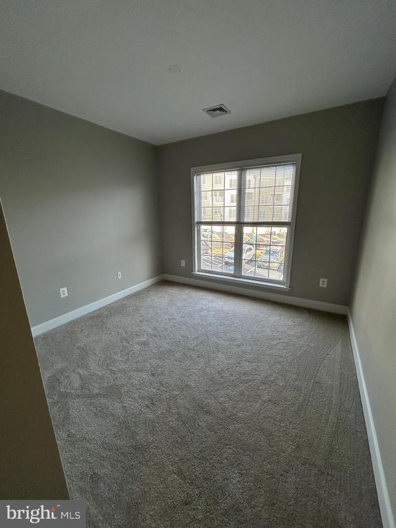 Building Photo - 2400 Brookmoor Ln