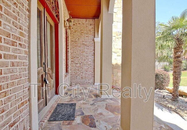 Building Photo - 250 Moss Creek Walk