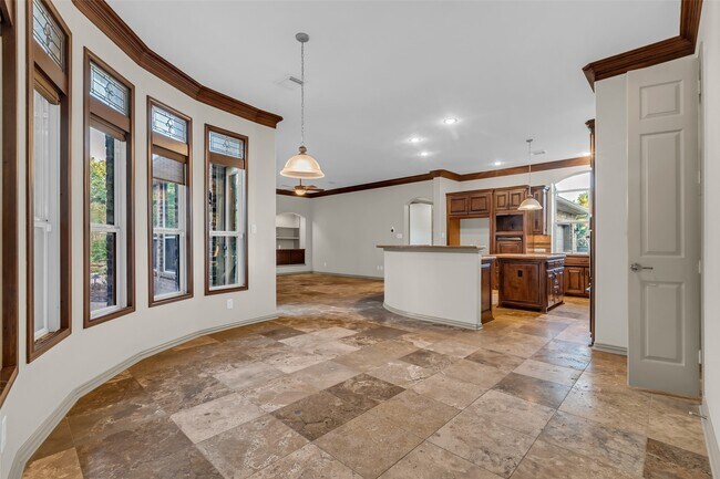 Building Photo - 19309 Whispering Grove E