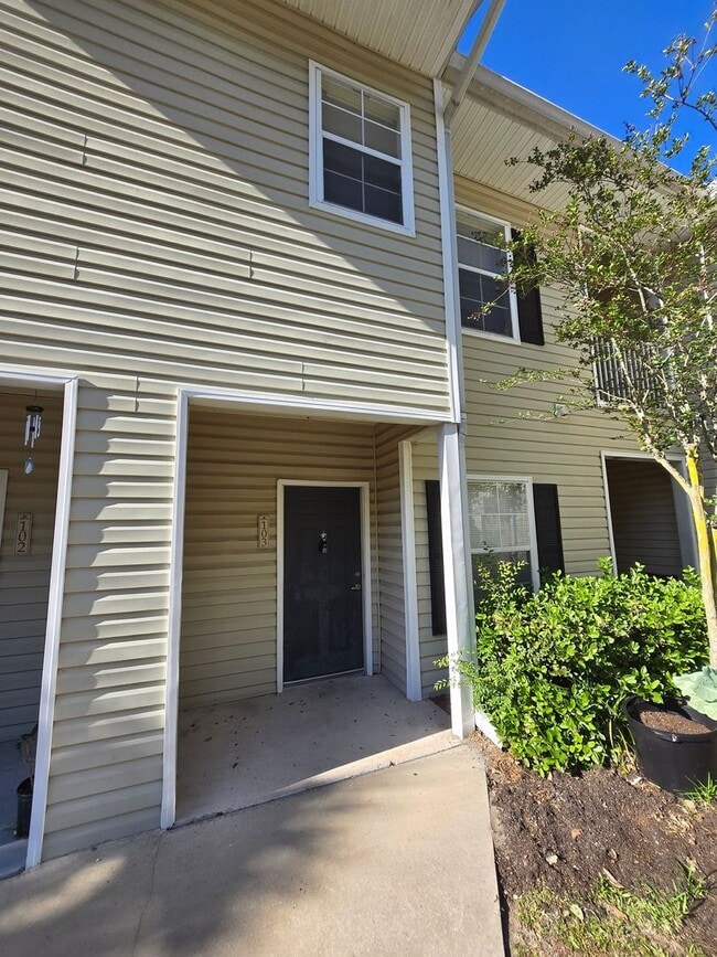 Building Photo - 2/2.5 Townhome in Magnolia Place