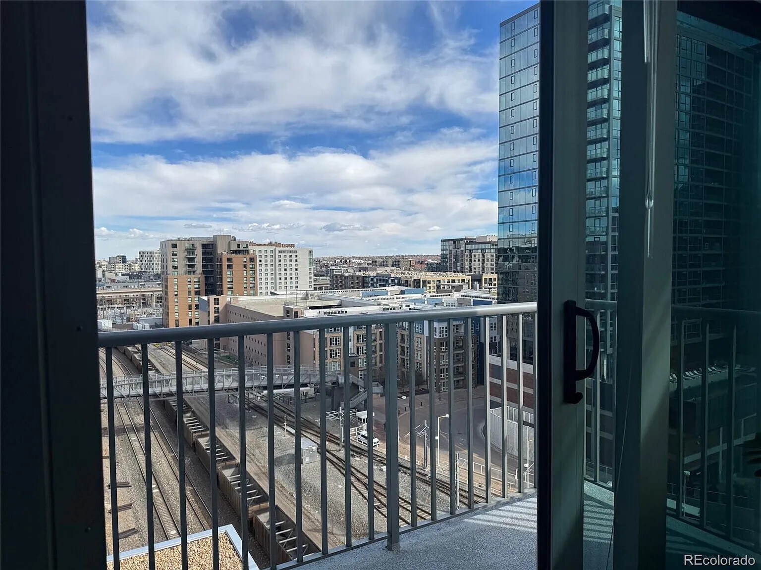 Balcony - 1700 Bassett St