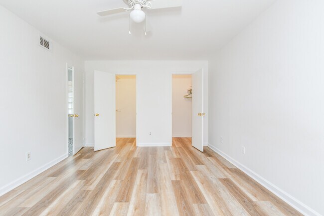 Building Photo - 346 Carpenter Dr NE