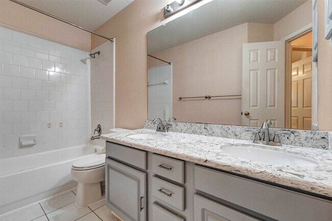 Building Photo - 20702 Teasel Ct