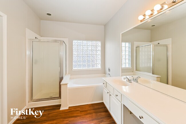 Building Photo - 18226 Auburn Woods Dr