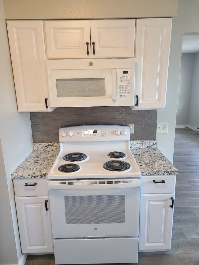 Building Photo - 2 Bed/1 Bath Apartment in Clarkston, WA