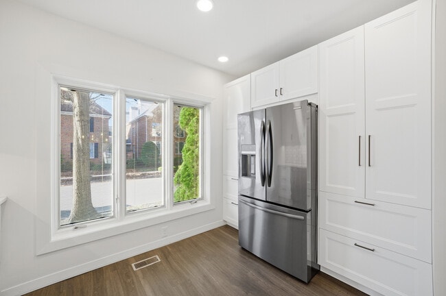 Building Photo - 316 Westover Ave