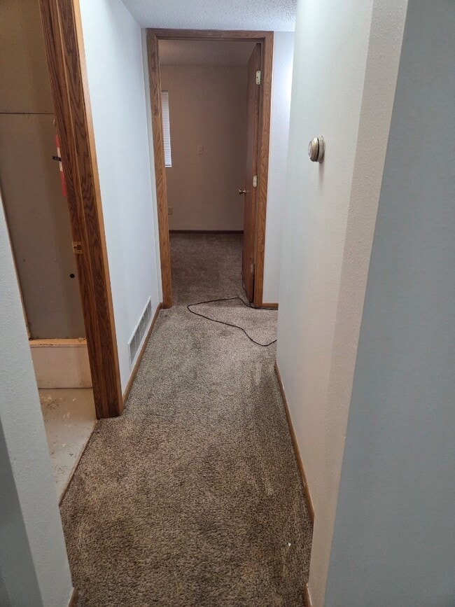 Building Photo - 315 N 1st St