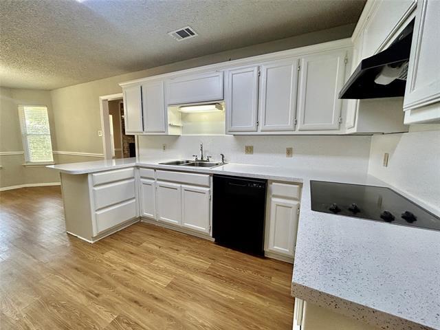 Building Photo - 7724 Sagebrush Ct N
