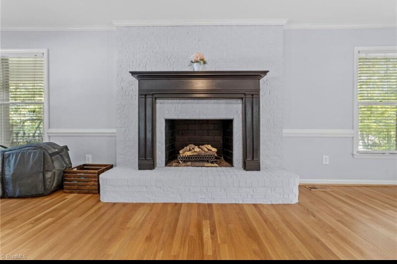 Building Photo - 544 Woodland Dr