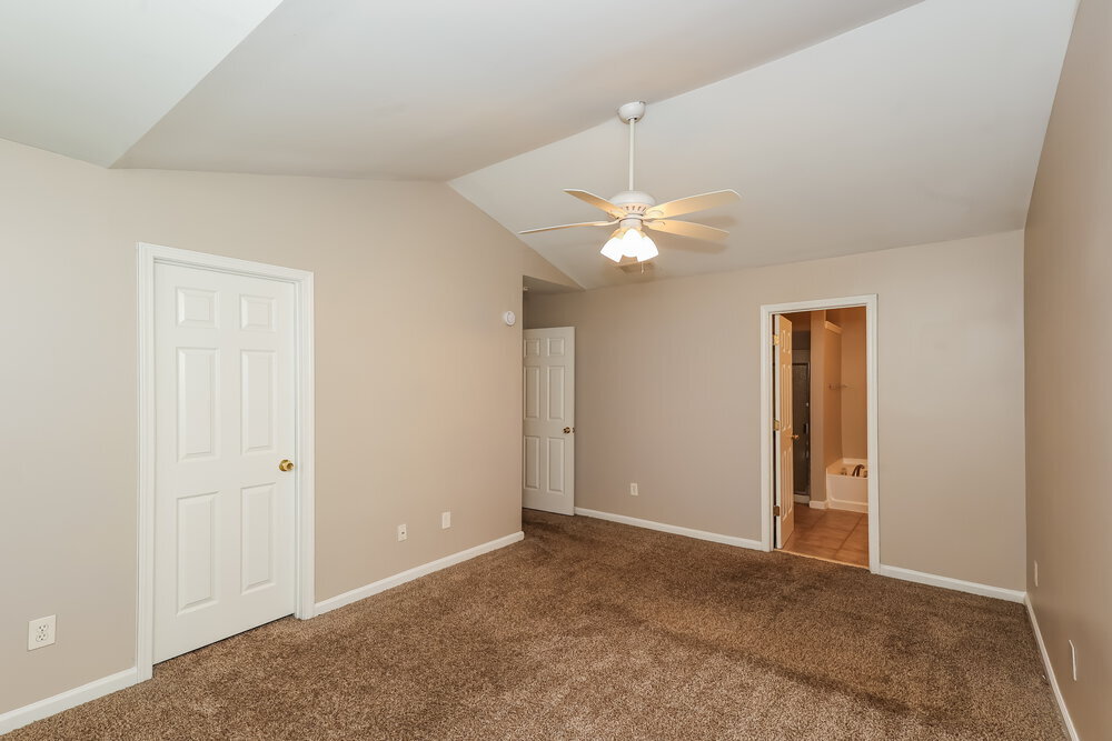 Building Photo - 713 Celeste Ln