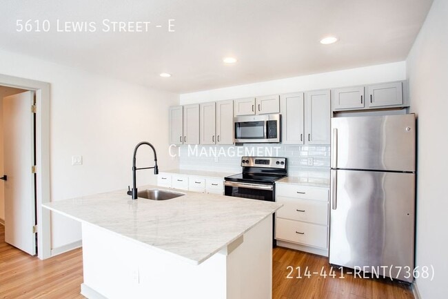 Building Photo - 5610 Lewis St