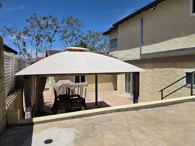 Building Photo - 31292 Ysidora St