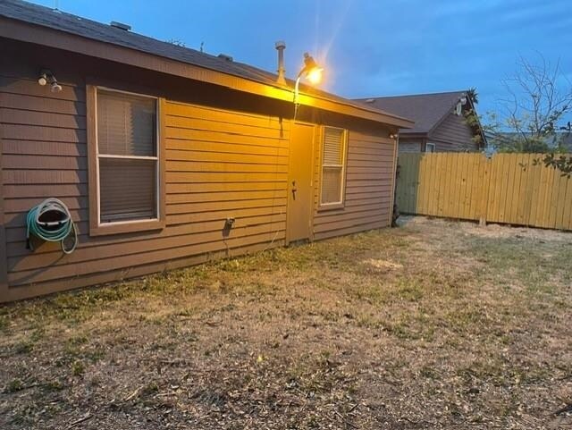 Building Photo - 11811 Fawn Dr