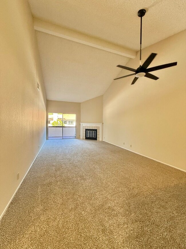 Building Photo - 2BD/2BA Condo in Gated Community | Private Balcony | Updated Interior - Santa Clara