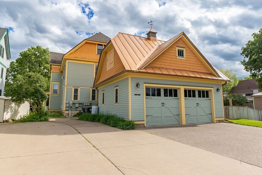 Building Photo - 1021 Cameron Ave