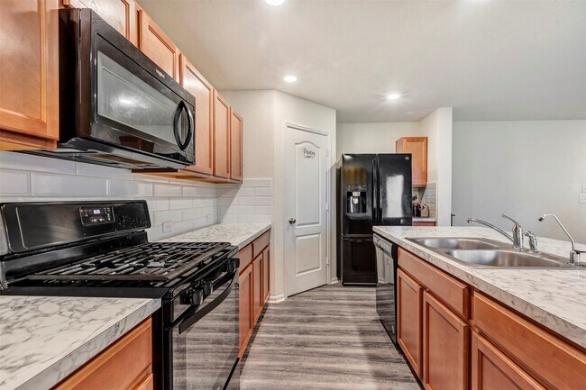Building Photo - 2542 White Bluff Ln