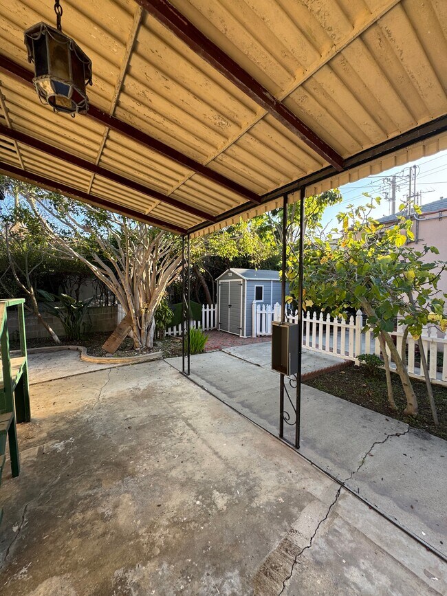 Building Photo - 838 14th St