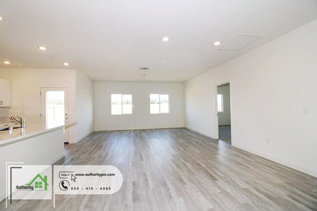 Building Photo - 2839 Hopkins Ave