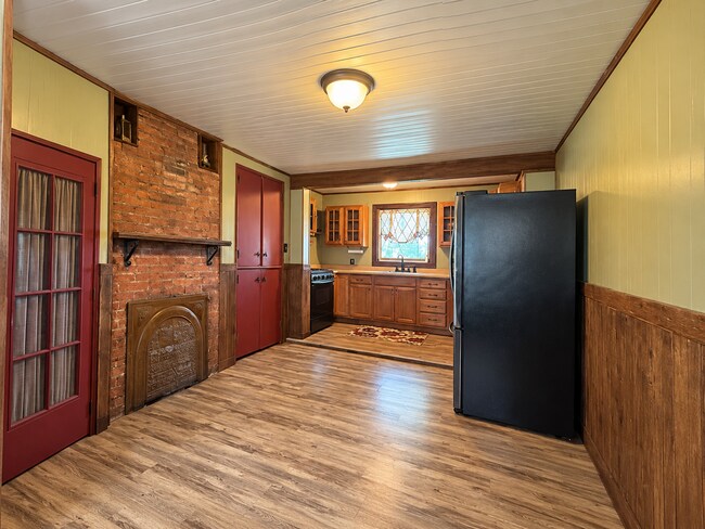Building Photo - 10365 Lilac St