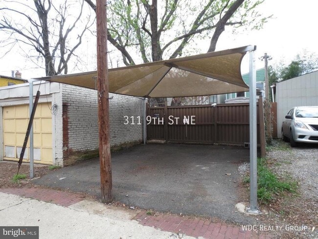Building Photo - 311 9th St NE